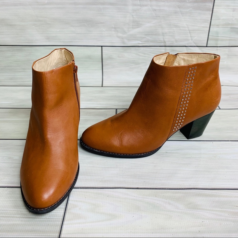 Vionic Georgia studded ankle booties